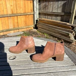 Lucky Brand Women's Sumah Ankle‎ Boot, size 9.5